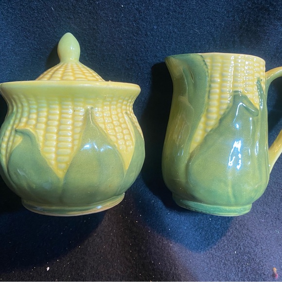 SHAWNEE POTTERY CORN KING SUGAR BOWL WITH LID & CREAMER - Picture 5 of 5